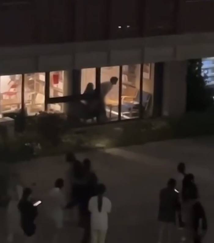 คู่รักมีเซ็กส์