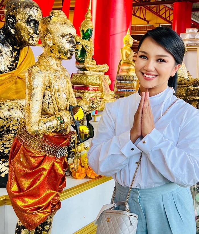 อะตอม สัมพันธภาพ, ครูอ้อย เข็มทิศชีวิต