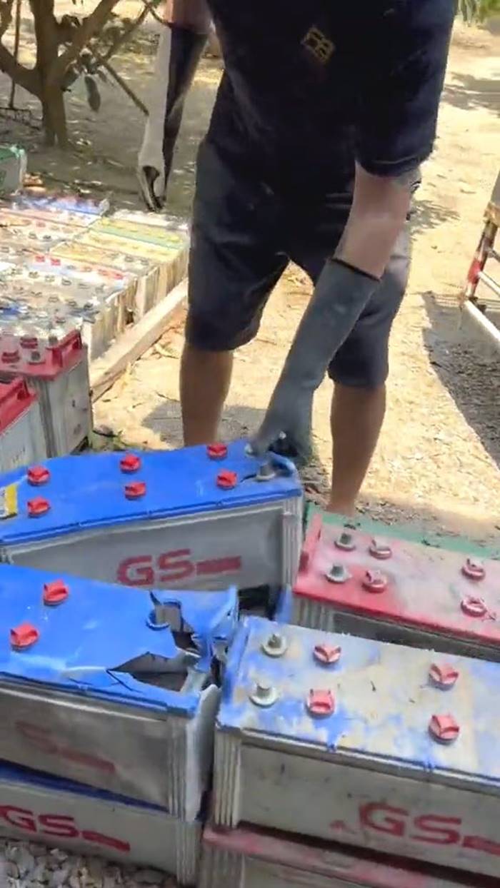 แบตเตอรี่เก่า