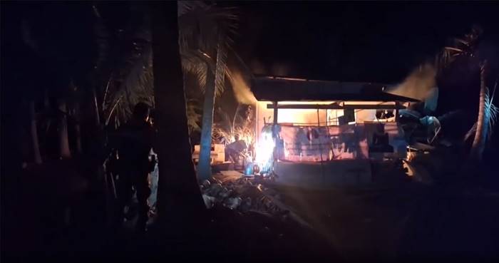 ไฟไหม้บ้าน