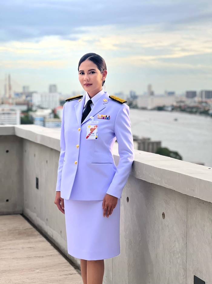 หมิว สิริลภัส