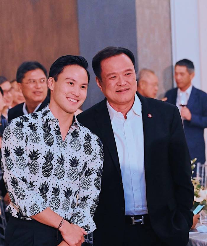  อนุทิน ชาญวีรกูล, เป๊ก เศรณี