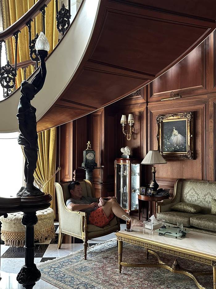 อนุทิน ชาญวีรกูล