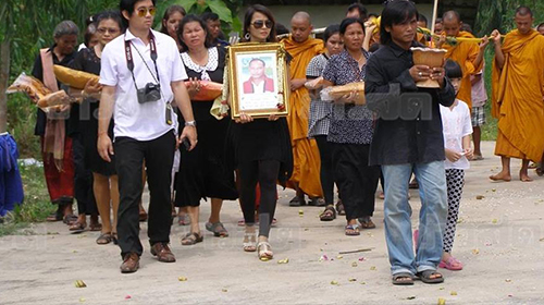 บุ้งกี๋ ปิยรัตน์ เมียจา พนม เผยเหตุสามีไม่ไปร่วมเผาคุณพ่อ