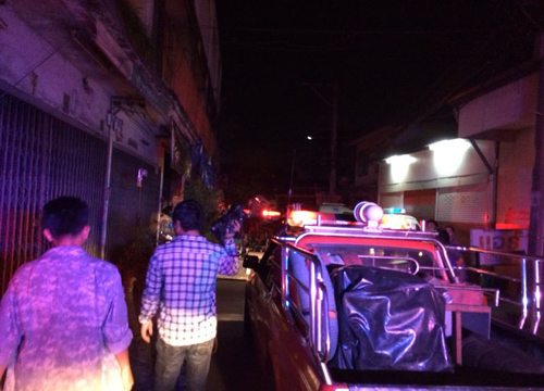 ไฟไหม้ชุมชนโรงเหล็ก เพชรเกษม ซ.4 วอด 18 หลัง-บางส่วนพังถล่ม