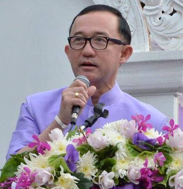 ม.ล.ปนัดดา