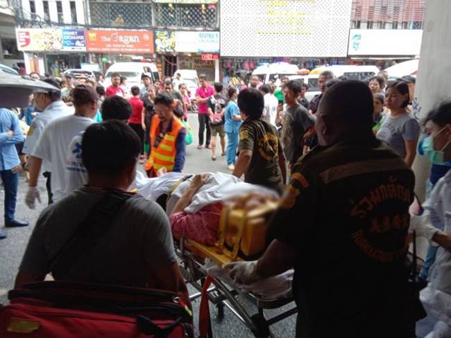 ขับรถชนตึกใบหยก