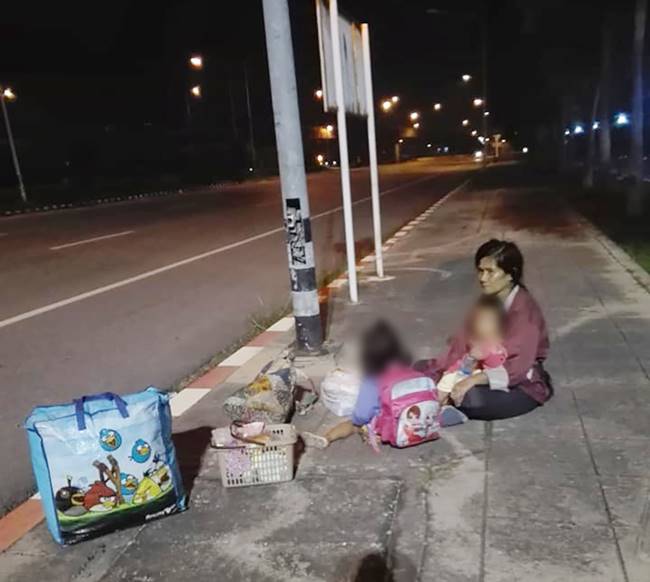 รถทัวร์ทิ้งผู้โดยสาร