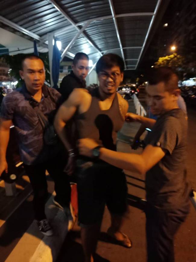 มือฆ่าปาดคอครูสอนศิลปะ