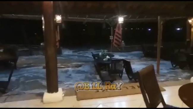 สึนามิอินโดฯ