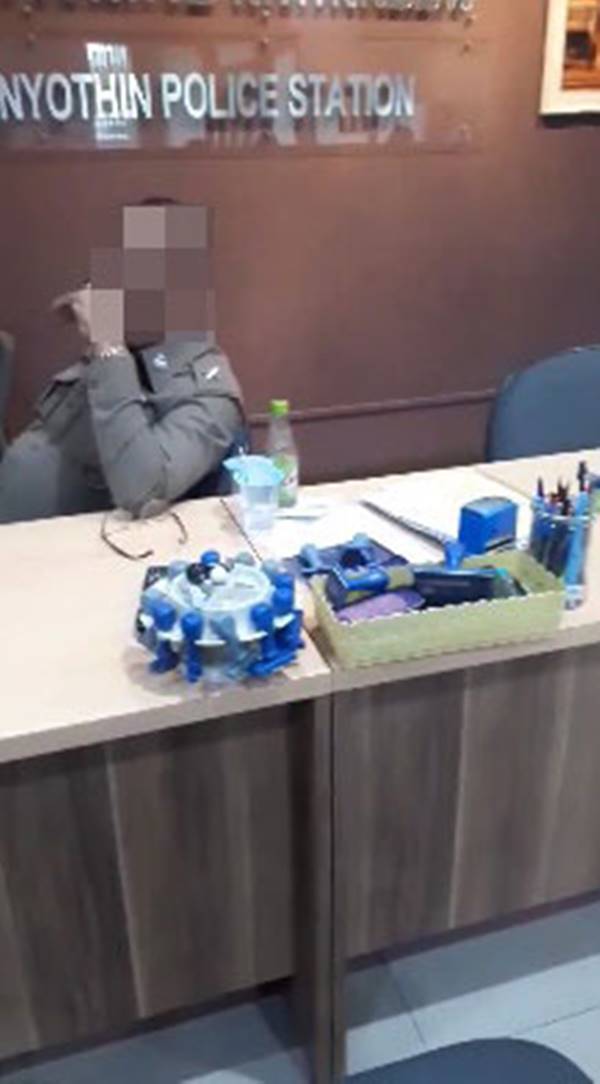 สั่งเด้ง ด.ต. สน.พหลโยธิน