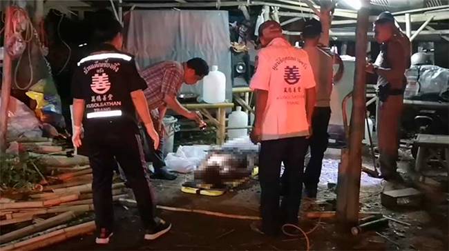 หนุ่มลาวกระซวกลุง