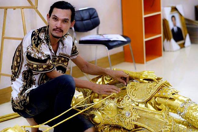 ชุดประจำชาติลาว 