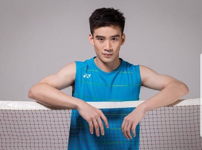 นักแบดหนุ่มไทย