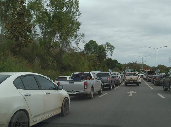 คนแห่เที่ยวหยุดยาว