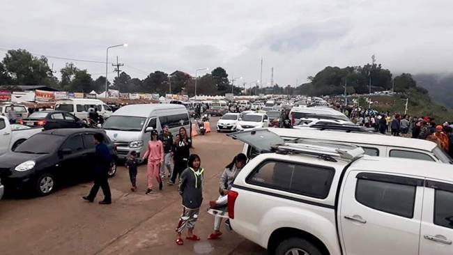 คนแห่เที่ยวหยุดยาว