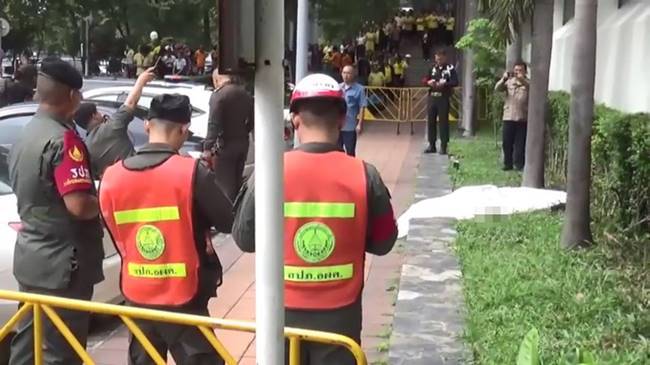 ลูกโดดศาลอาญาดับ