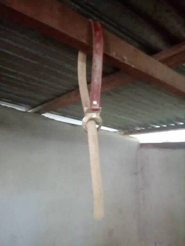 เด็ก 10 ขวบ ใช้เข็มขัดผูกคอดับ