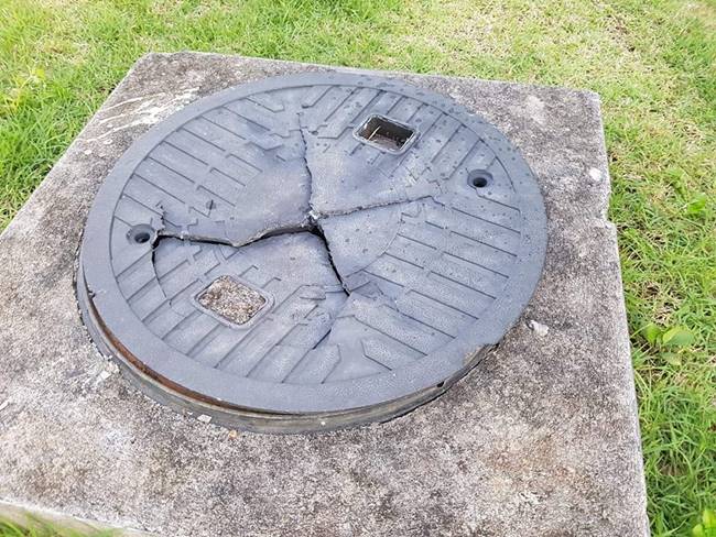 เด็กตกท่อ