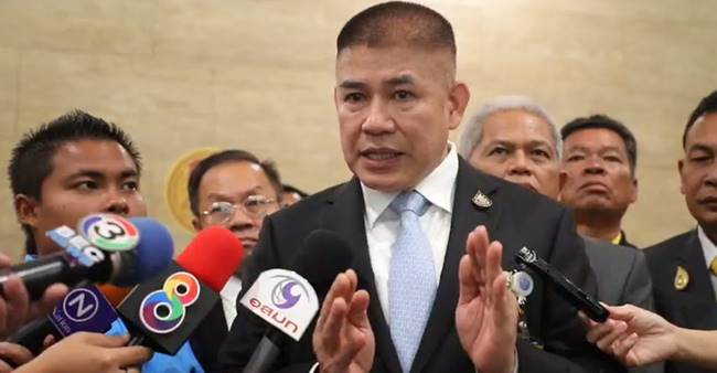 ธรรมนัส พรหมเผ่า