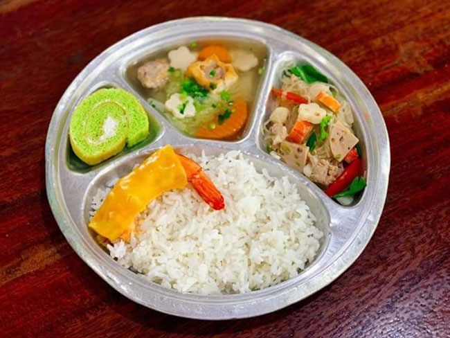 อาหารกลางวัน