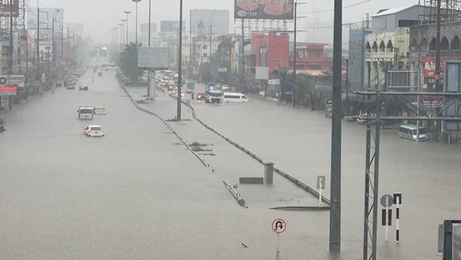 พายุฤดูร้อนถล่มพัทยา