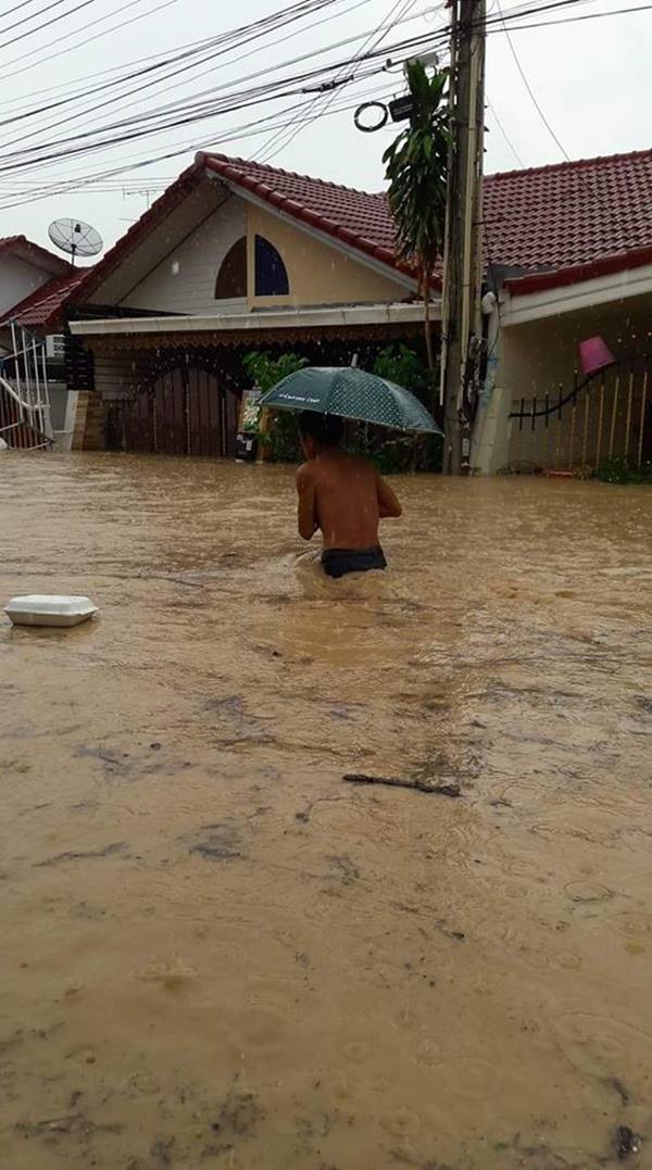 พายุฤดูร้อนถล่มพัทยา