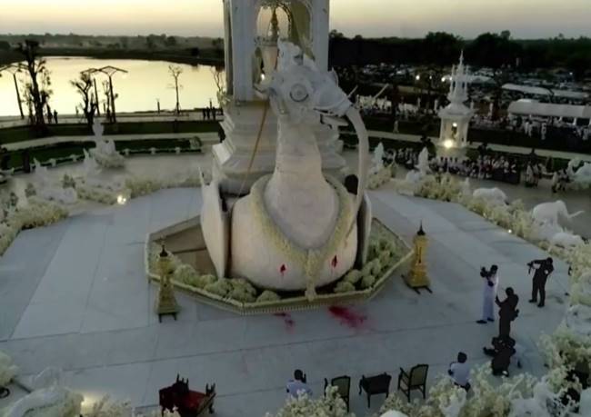 พิธีพระราชทานเพลิงศพหลวงพ่อคูณ 