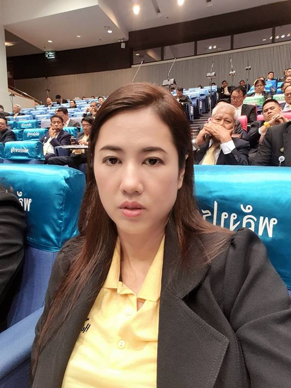 ปารีณา ไกรคุปต์