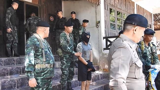 จับยาบ้า 2 แสนเม็ดซุกในยางรถยนต์