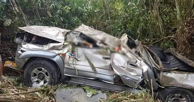 รถตกเขา