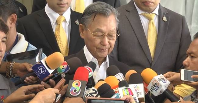 ชวน หลีกภัย