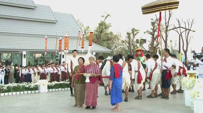 พิธีพระราชทานเพลิงศพหลวงพ่อคูณ 