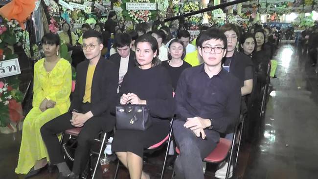 ฌาปนกิจเซนติเมตร ล้นตู้