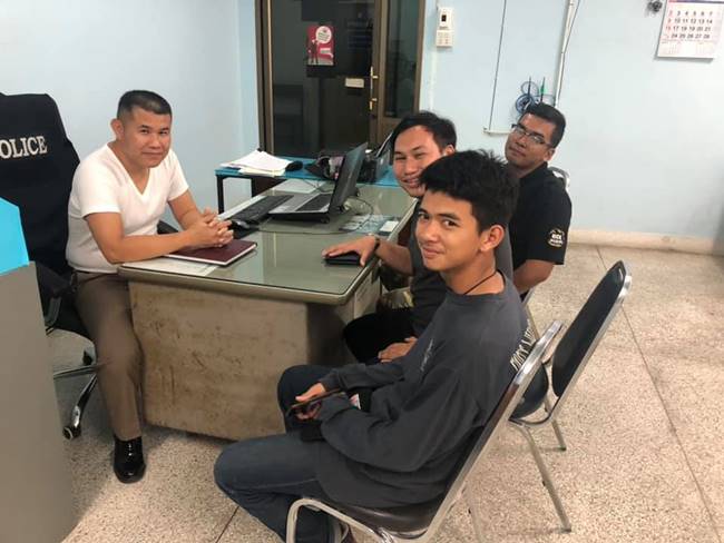 ดราม่าอาสาสมัครจับงู