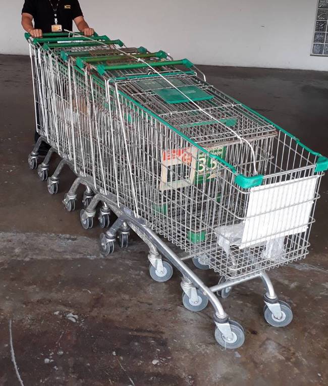 เข็นรถเข็นกลับคอนโด