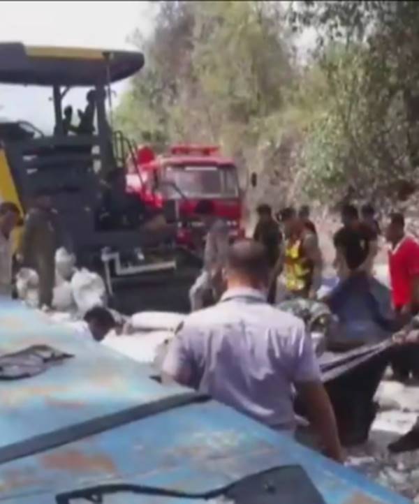 รถพ่วง 18 ล้อเบรกแตก