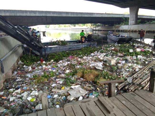 เก็บขยะคลองลาดพร้าว