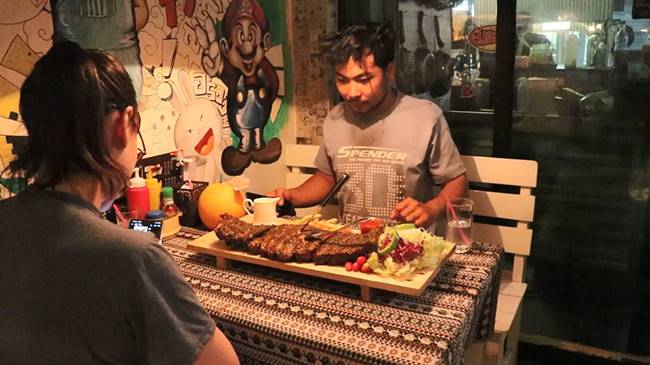 ร้านสเต๊กใจบุญ