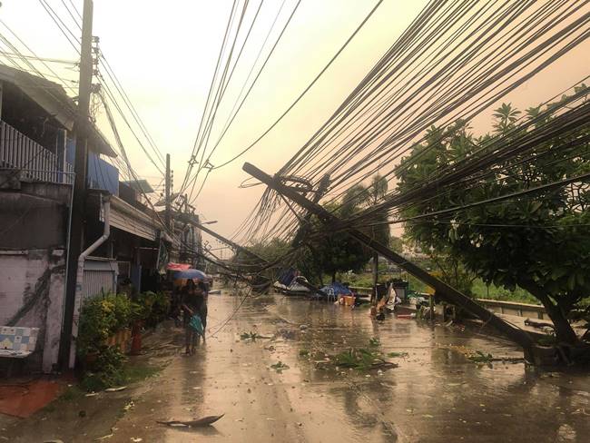 ลมฝนถล่มแจ้งวัฒนะ