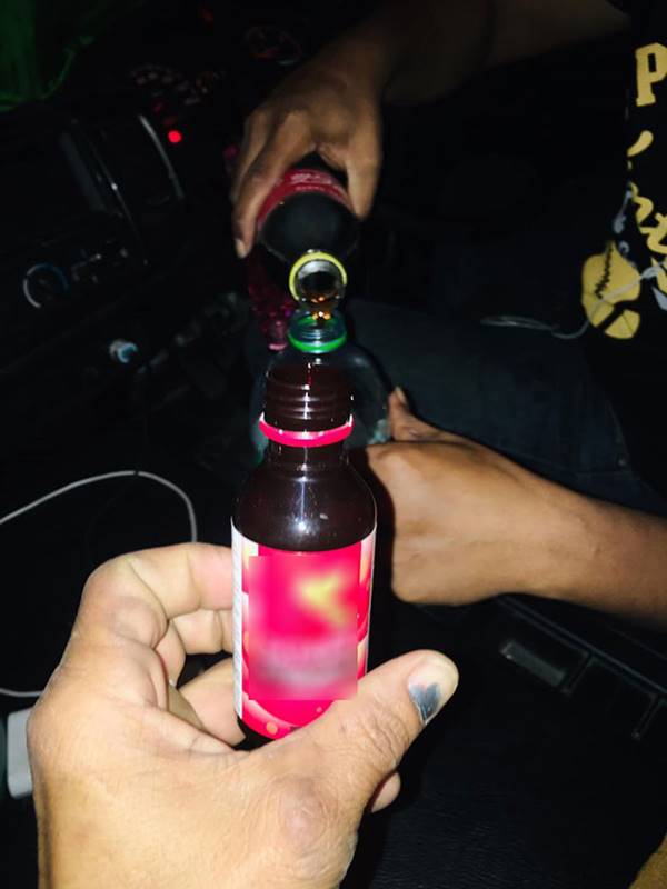 ดื่มเบียร์ขณะขับรถ