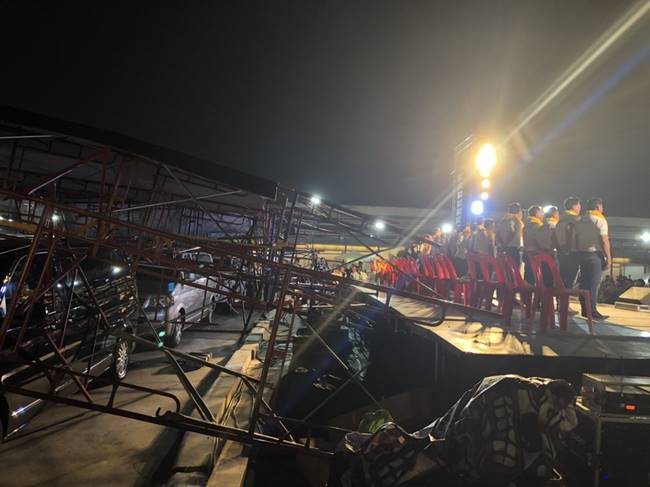 เวทีปราศรัยพรรคภูมิใจไทยถล่ม