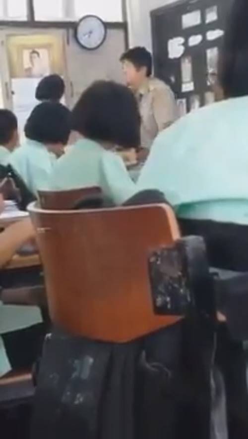 ครูทำร้ายนักเรียน
