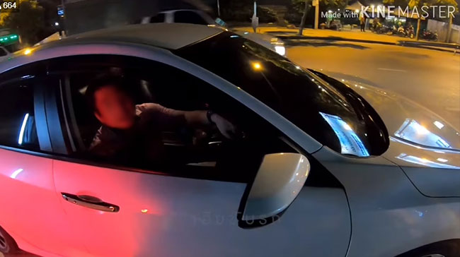 ขับรถปาดหน้า