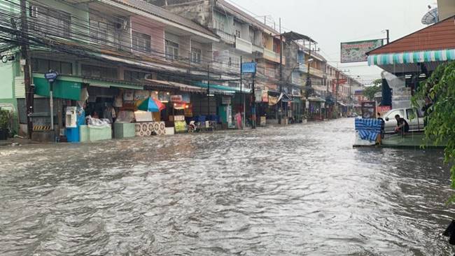 พายุฤดูร้อนถล่มพัทยา