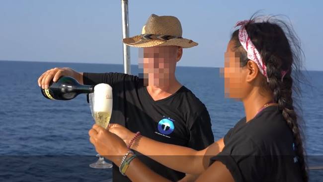 สร้างบ้านลอยน้ำนอกฝั่งภูเก็ต