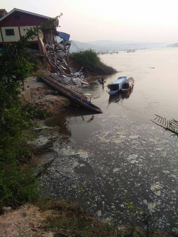 โรงแรมถล่ม