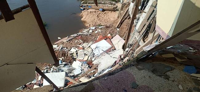 โรงแรมถล่ม