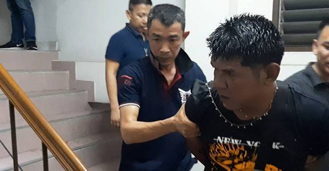 ข่มขืนนักท่องเที่ยว