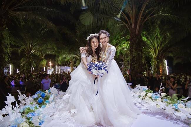 คู่รักหญิง-หญิง 